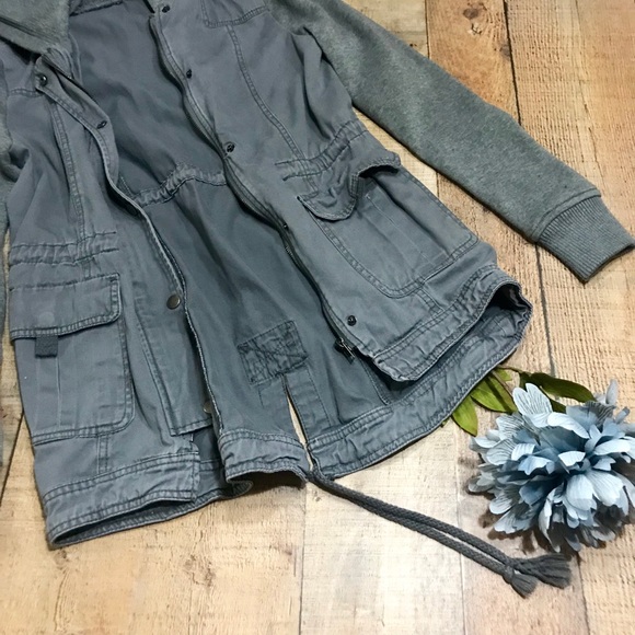 Ladies Jacket - Picture 3 of 4